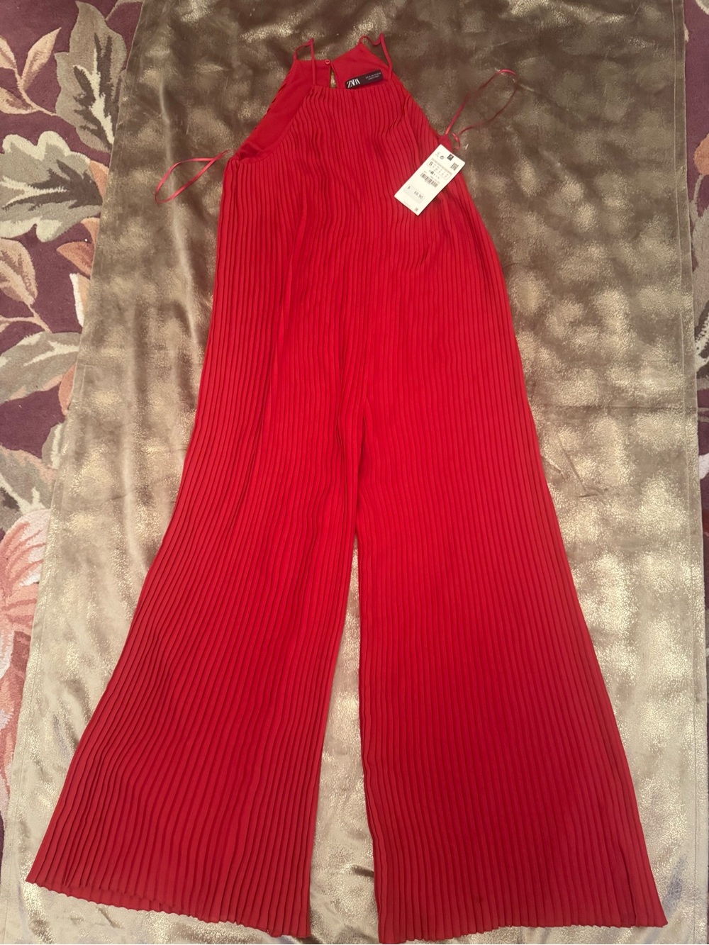 Red Pleated Wide-Leg Jumpsuit - Unbranded